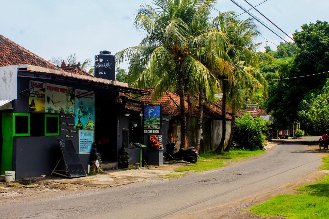 Coconut Beach Bungalows & Warung Amed  Exterior photo