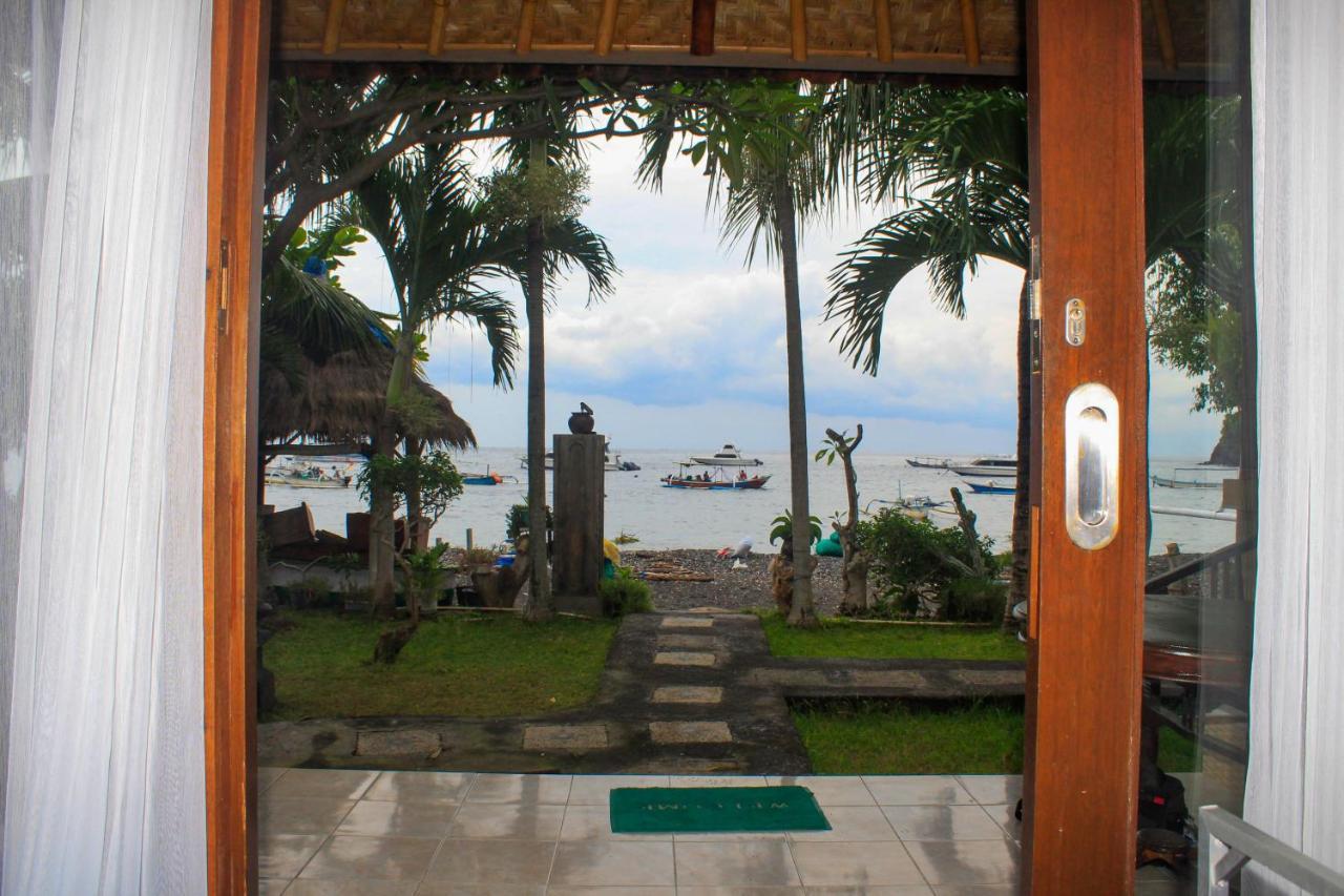 Coconut Beach Bungalows & Warung Amed  Exterior photo
