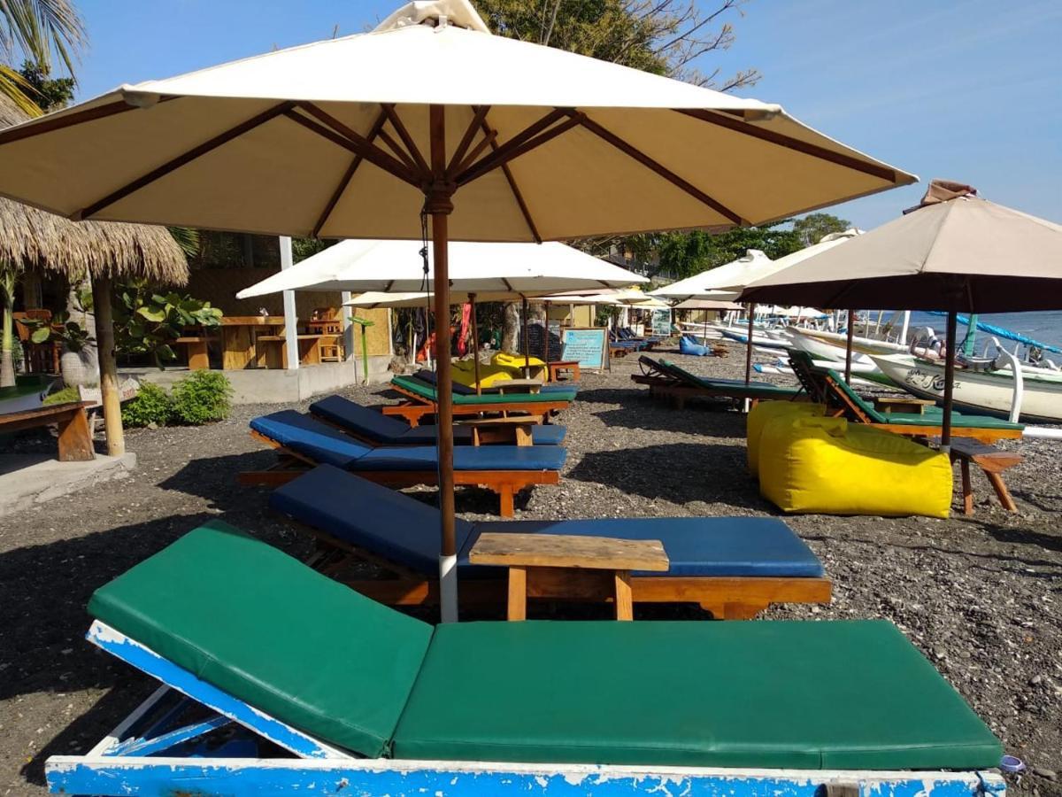Coconut Beach Bungalows & Warung Amed  Exterior photo